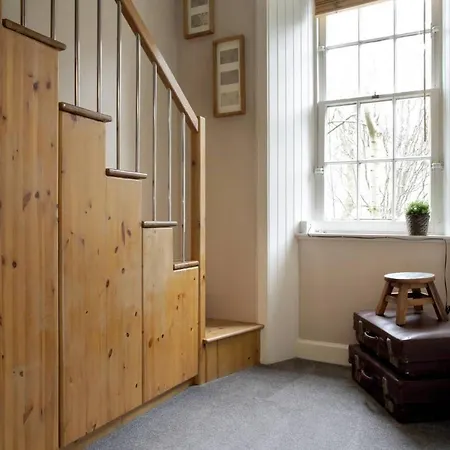 Stylish And Homey 1 Bedroom In Vibrant Tollcross