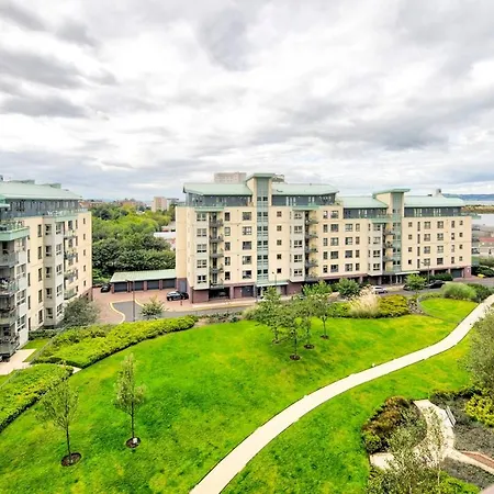 Apartment 2 Bedroom In Leith By Guestready Edinburgh