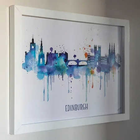 Spacious 2bd Apt Next To The Meadowsold Town Apartment Edinburgh