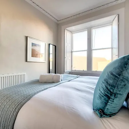 Apartment Spacious 2bd Apt Next To The Meadowsold Town Edinburgh
