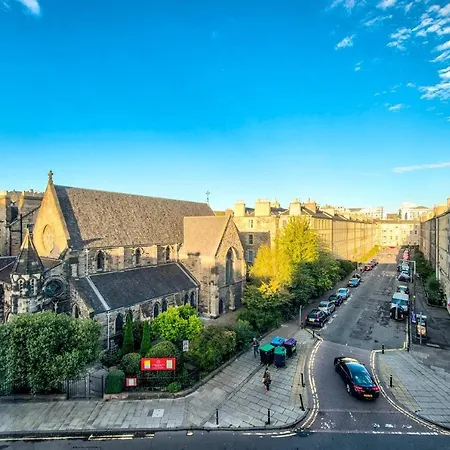 Spacious 2bd Apt Next To The Meadowsold Town Edinburgh