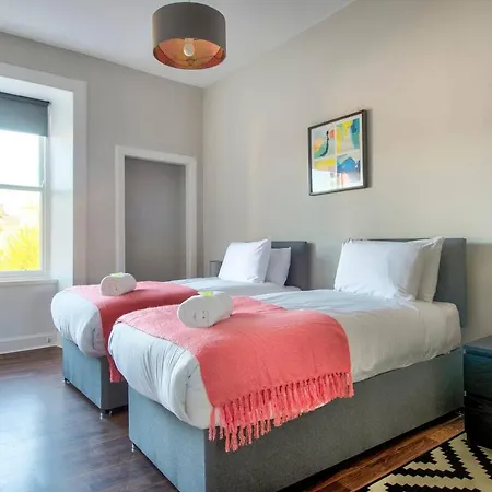Spacious 2bd Apt Next To The Meadowsold Town * Edinburgh