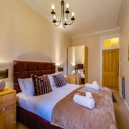 Lejlighed Joivy Spacious Next To The Meadows *