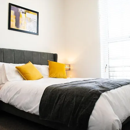 Beautifully Renovated -central Apartamento