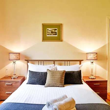 City Centre Bright & Spacious 2 Bed