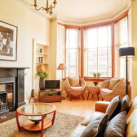 City Centre Bright & Spacious 2 Bed