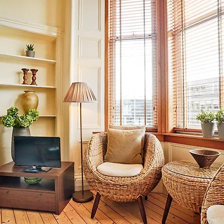 City Centre Bright & Spacious 2 Bed إدنبرة