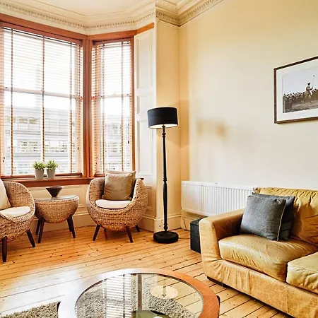 City Centre Bright & Spacious 2 Bed *