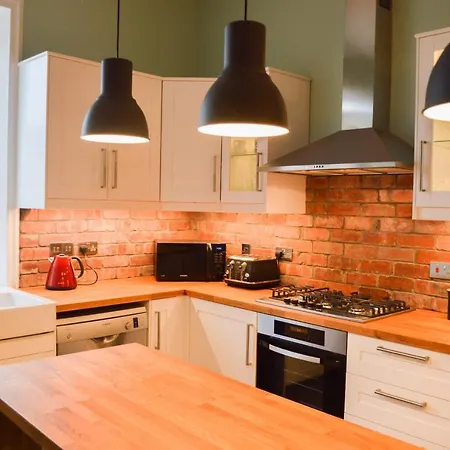 Daire 2 Bedroom In With Views *