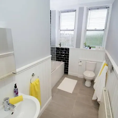 Stylish Newly Refurbished Apt In City Centre