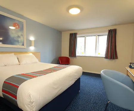 Travelodge Waterloo Place 2* אדינבורו