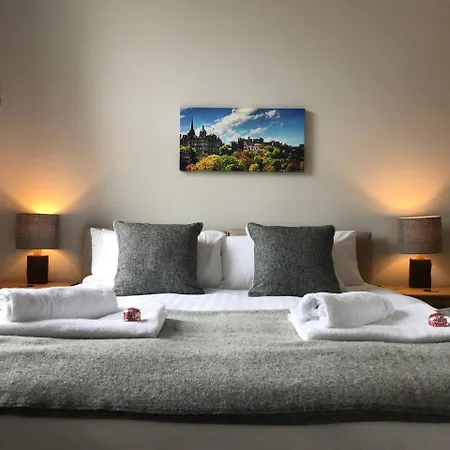 Cosy West End *