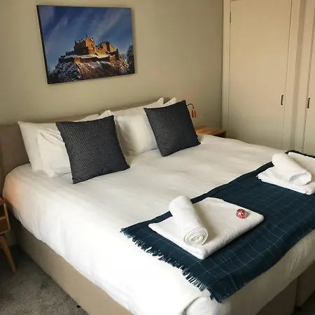 Spacious Central 2 Bedroom