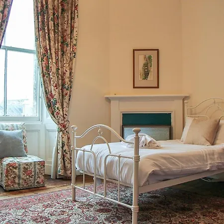 شقة 3 Bedroom Flat In Edinburgh's New Town Sleeps 6 *