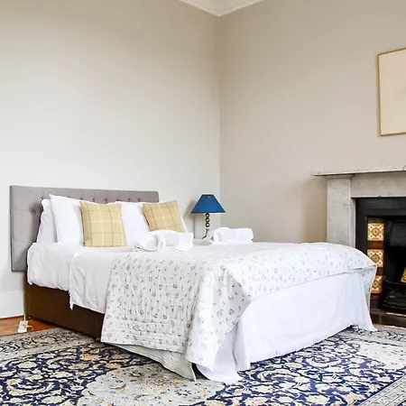 3 Bedroom Flat In Edinburgh's New Town Sleeps 6 إدنبرة