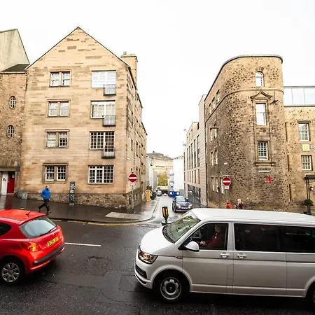 Stylish Royal Mile Apt Heart Of Historic Old Town Apartment