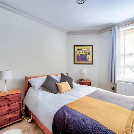 Stylish Royal Mile Apt Heart Of Historic Old Town *