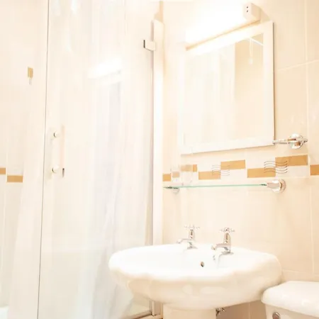 2 Bedroom Near Portobello Beach * Edinburgh