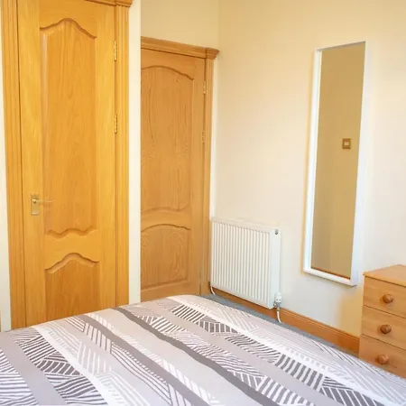2 Bedroom Near Portobello Beach *