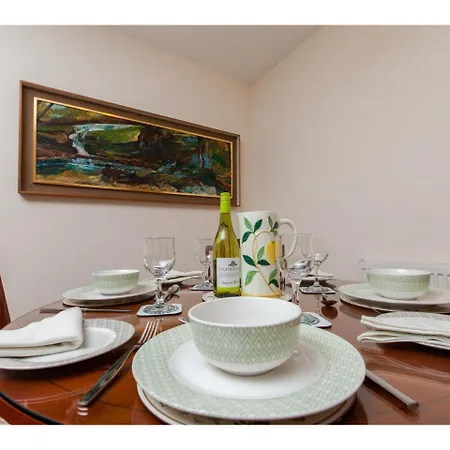 Lägenhet Spacious, Central