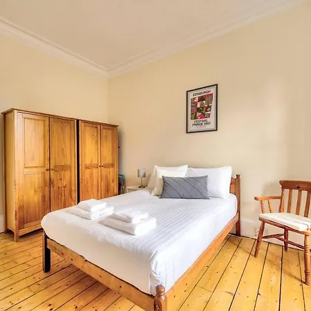 Beautifully Presented 2br Morningside Appartement