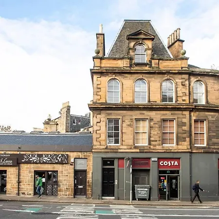 Beautifully Presented 2br Morningside