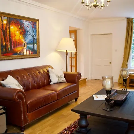 Spacious In Edinburgh