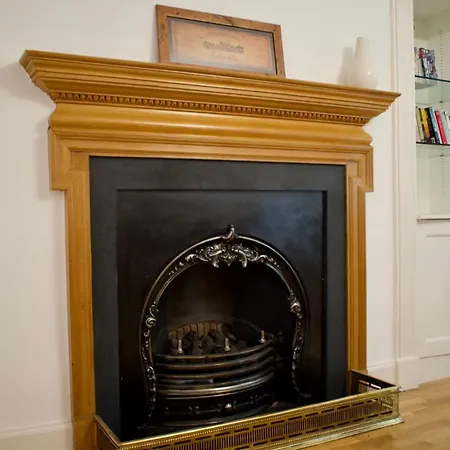Spacious In Apartment Edinburgh
