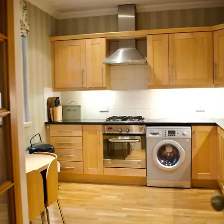 Spacious In * Edinburgh