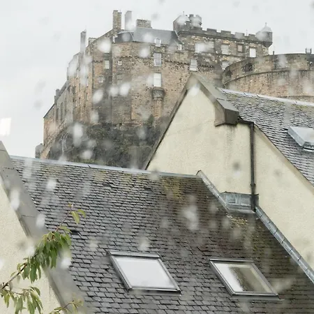 Old Town Gem Fab Grassmarket Flat Castle Views Apartment *