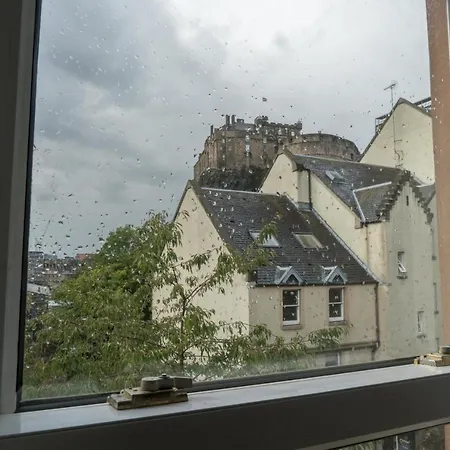 Old Town Gem Fab Grassmarket Flat Castle Views Apartment Edinburgh