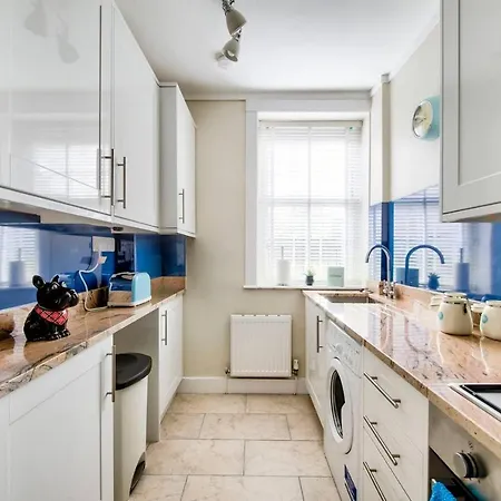 Apartment Stylish Royal Mile Apt Heart Of Historic Old Town