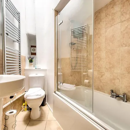 Beautifully Presented 2br Morningside Édimbourg