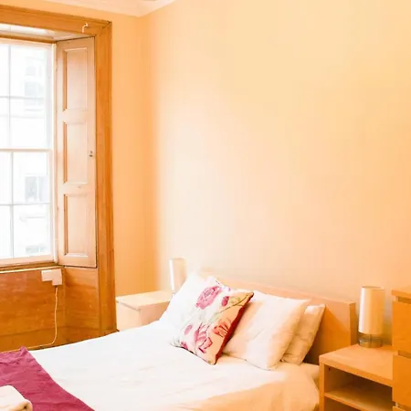 公寓 Spacious 4 Bedroom New Town *