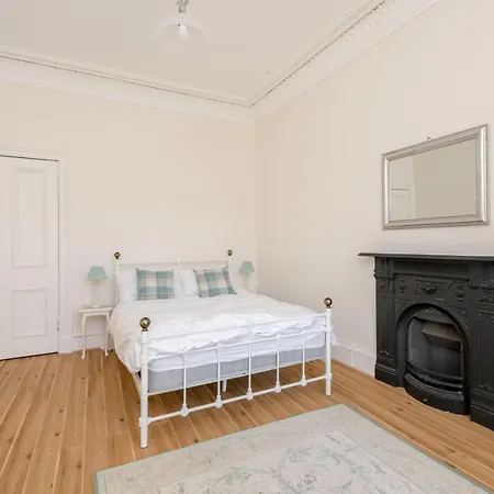 Dean Terrace - Traditional 3 Bed In Stockbridge