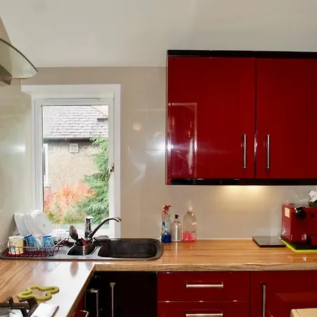 2 Bedroom Flat With Parking And Private Garden Apartment Edinburgh