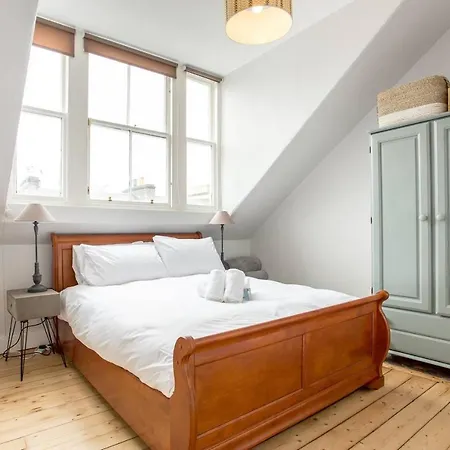 Spacious New Town 3 Bedroom * Edimburgo
