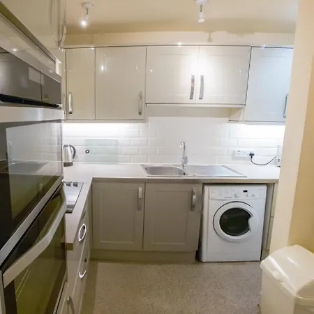 Apartment Luxury 2 Bed Apartment, Short Walk To Central *
