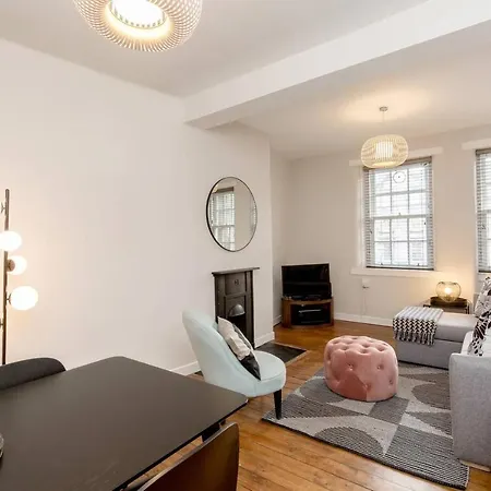 Altido Unique & Stylish Grassmarket Apt - Close To Castle *