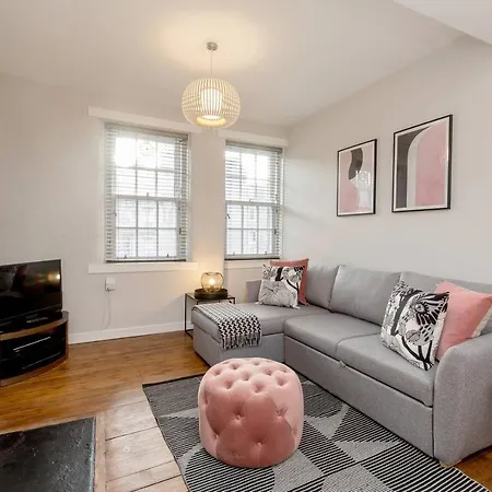Altido Unique & Stylish Grassmarket Apt - Close To Castle Apartament Edynburg