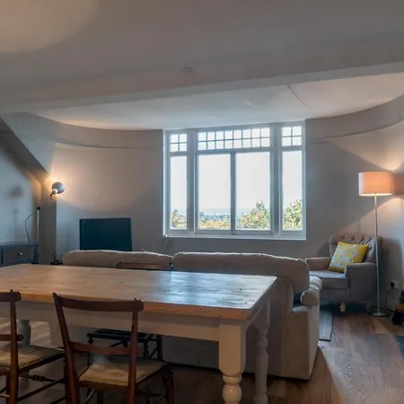 Appartement Queen St: Superb Penthouse Flat W/roof Terrace