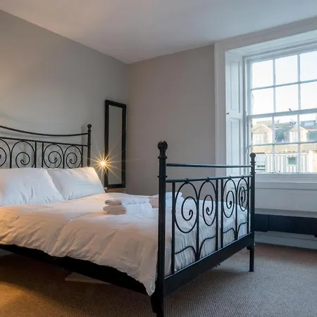 Queen St: Superb Penthouse Flat W/roof Terrace Apartamento