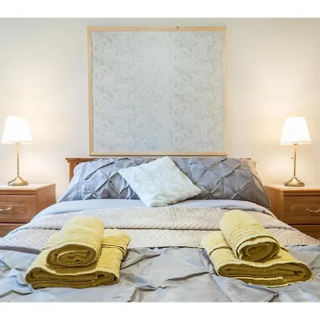Wonderfully Located Flat In Marchmont,