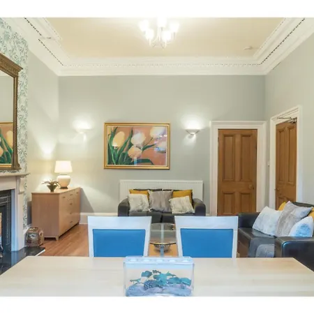 Wonderfully Located Flat In Marchmont, Apartament Edynburg