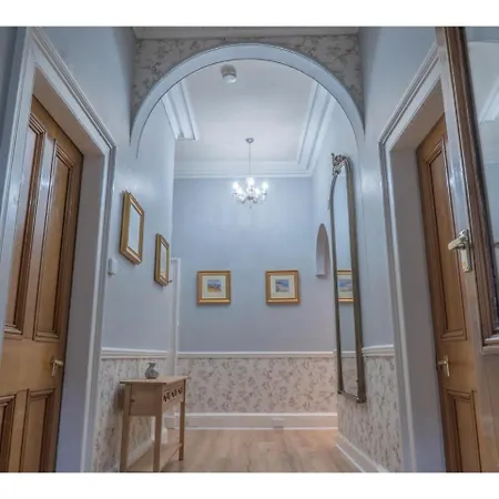 Apartament Wonderfully Located Flat In Marchmont, *