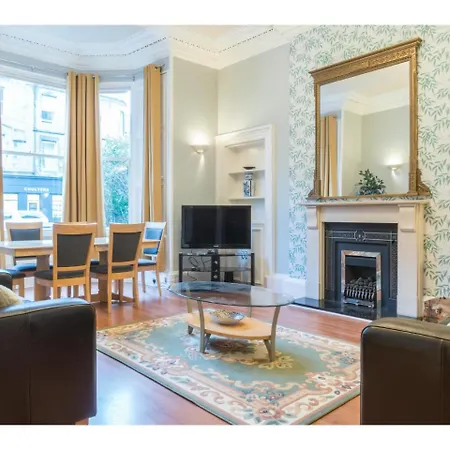 Wonderfully Located Flat In Marchmont, * Edynburg