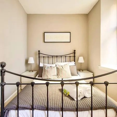 Joivy Amazing Location - Charming By The Castle! *