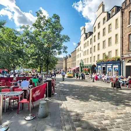 Joivy Amazing Location - Charming By The Castle!