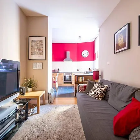 Joivy Amazing Location - Charming By The Castle! *