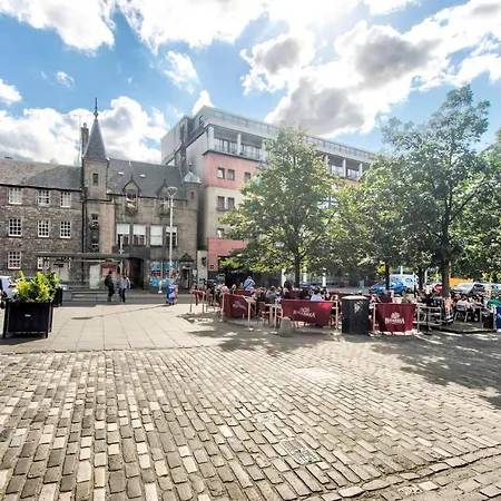 Joivy Amazing Location - Charming By The Castle! *